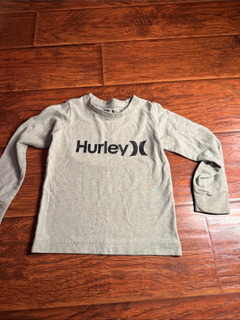 Hurley Light Green Long Sleeve Logo Tee for Kids. 3T long sleeve T. Like new